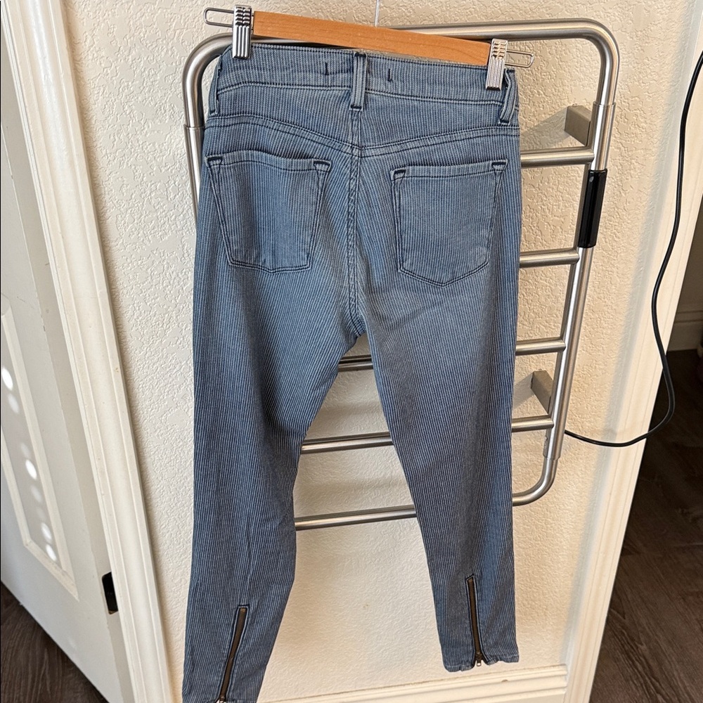 J Brand Women's Railroad Stripe Blue Skinny Jeans Size 26 - Picture 6 of 6